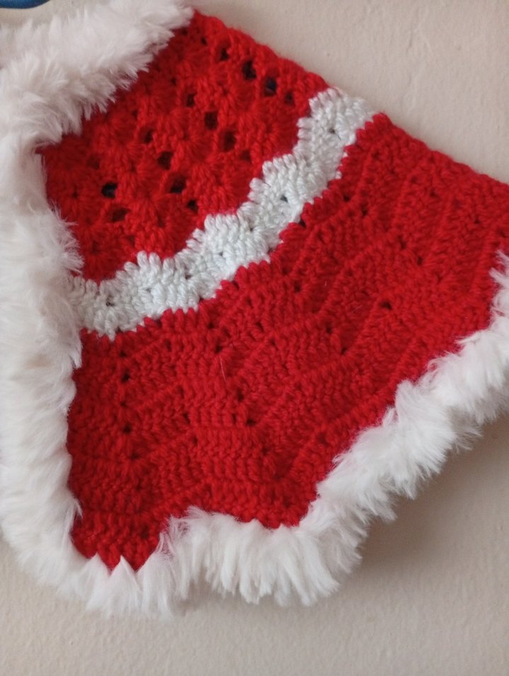 Kız Çocuk Kırmızı beyaz Örgü Pelerin ve bere - Görsel 3