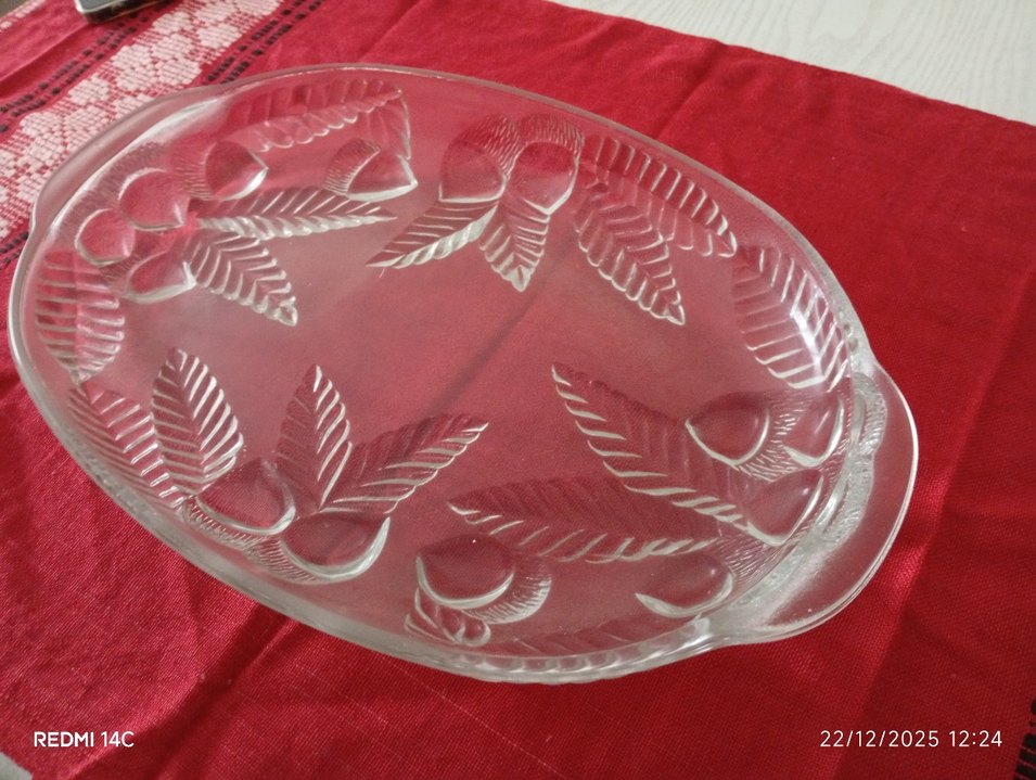 Nakış Desenli Şeffaf Cam Tabak - Görsel 4