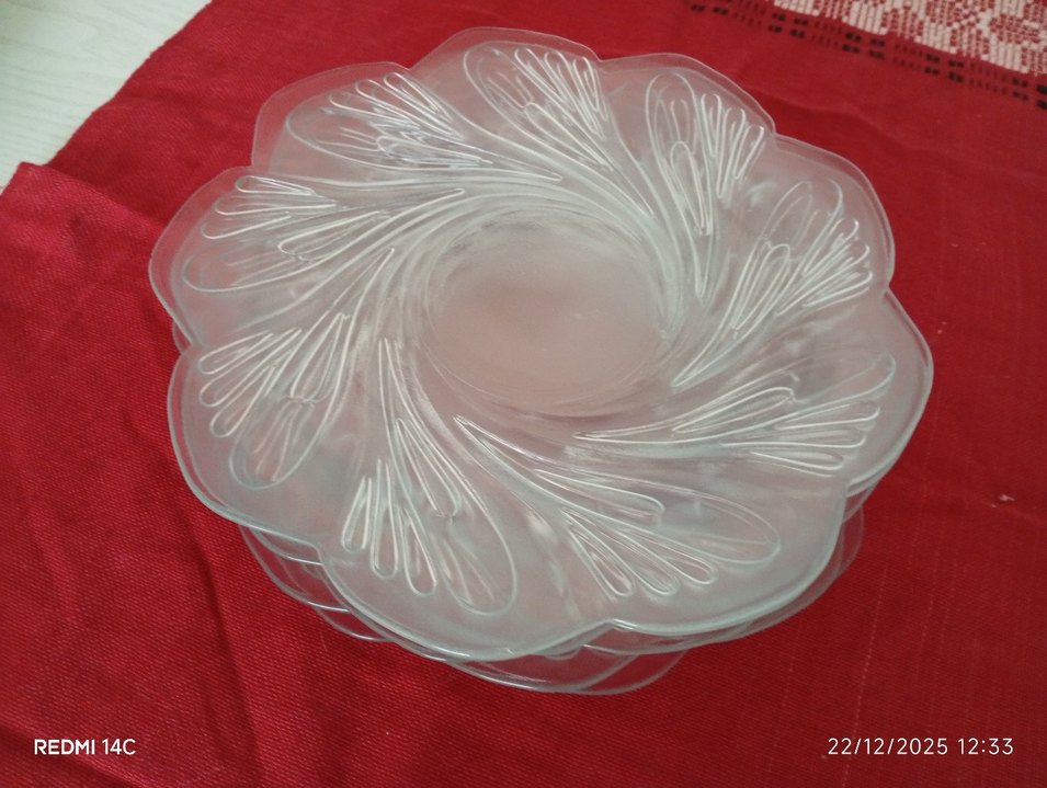 Vintage beyaz desenli tabak seti - Görsel 3