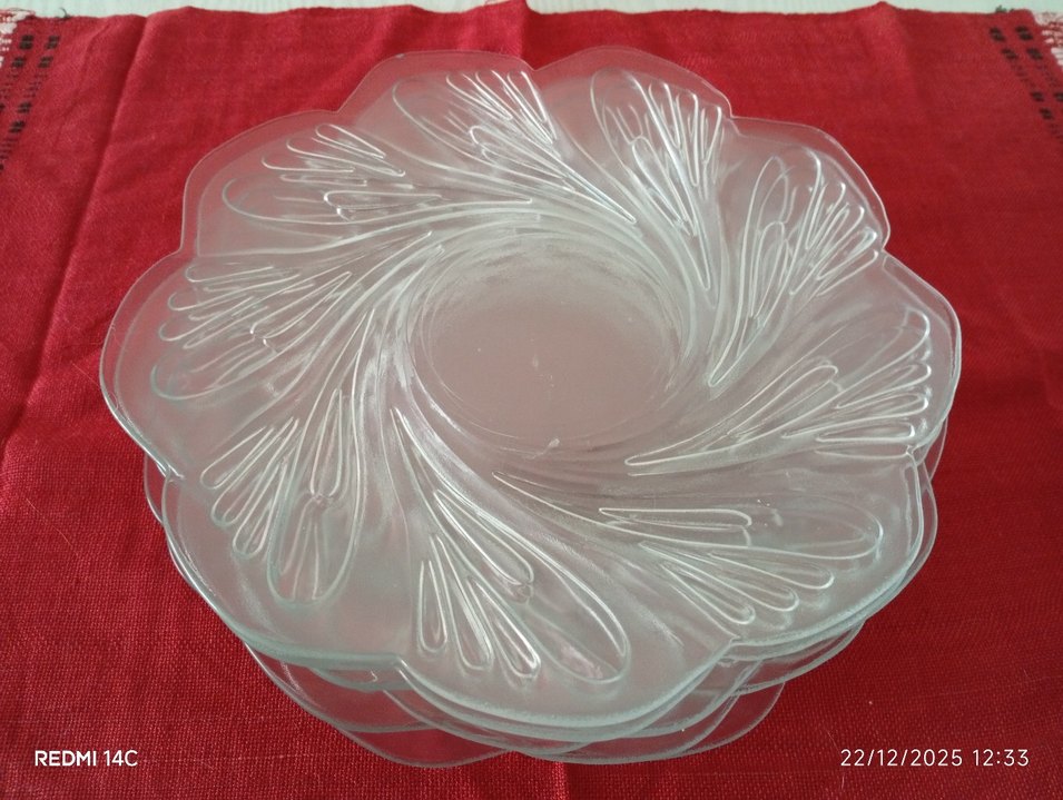 Vintage beyaz desenli tabak seti - Görsel 4