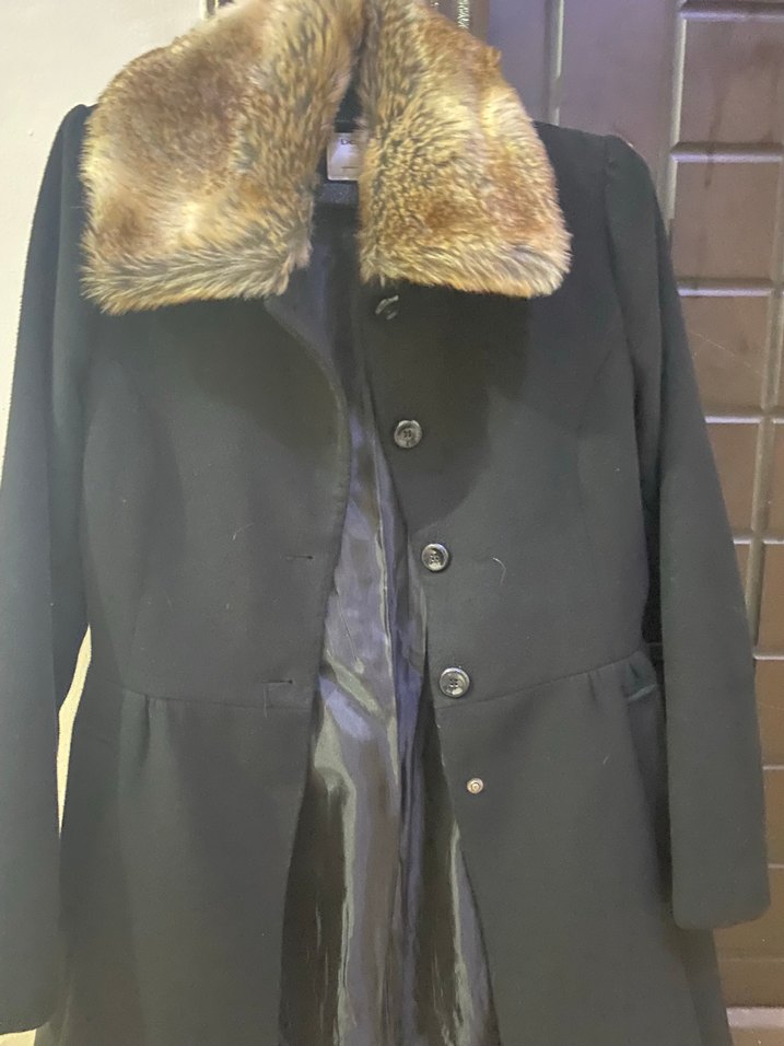 Kürk Yaka Detaylı Siyah Kaban - Görsel 3