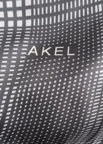 Kadın Pilili Kahverengi ve Gri Fular - Görsel 3