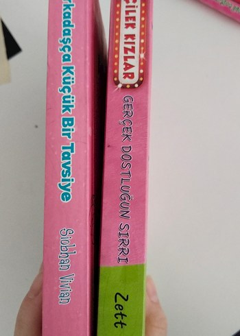 Çilek Kızlar: Arkadaşça Küçük Tavsiyeler - Görsel 2