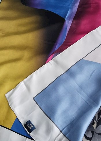 Çok Renkli İpek Kadın Fular - Görsel 3