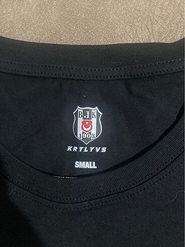 s Beden Beşiktaş arma baskılı bayan tshirt