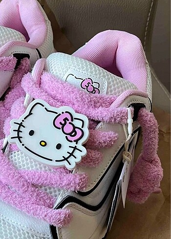 38 Beden Bershka hello kitty ayakkabı