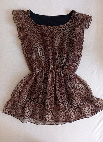Leopar desenli fırfırlı bluz 