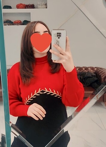 Kırmızı desenli Kazak 