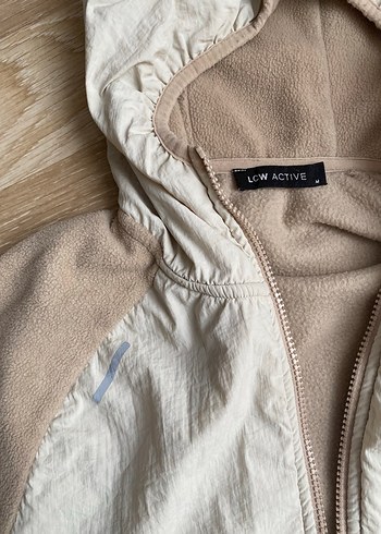 Bej Fermuarlı Kapüşonlu Kadın İnce Mont - Görsel 7