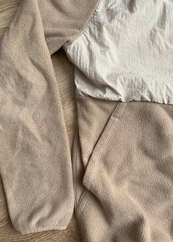 Bej Fermuarlı Kapüşonlu Kadın İnce Mont - Görsel 3