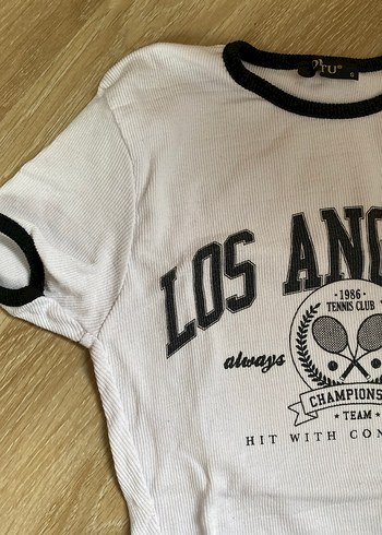 Beyaz Baskılı Kısa Kollu Kadın Tişört - Görsel 2