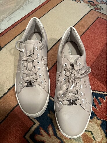 Michael Kors (MK) Sneakers