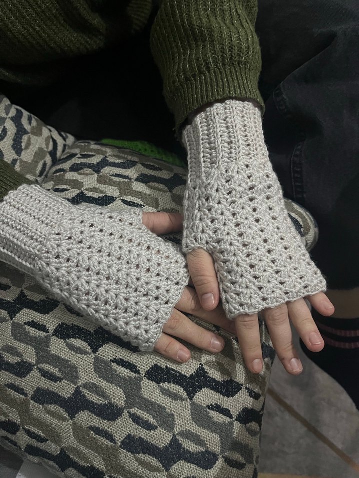 Gri Örgü Kadın Eldiven - Görsel 4