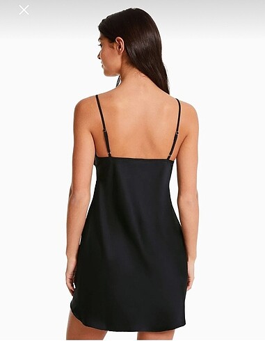 Bershka Siyah mini saten elbise