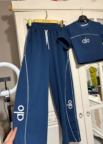 Lacivert Mini Tişört ve Geniş Paça Pantolon Takım - Görsel 2