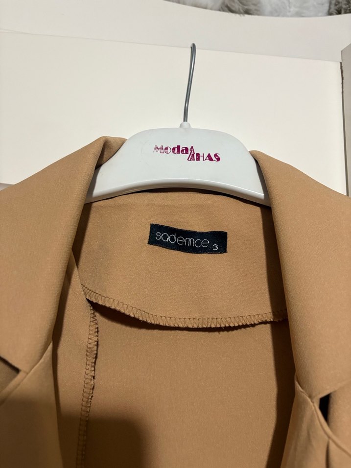 Bej Kadın Düğmeli Midi Takım - Görsel 3