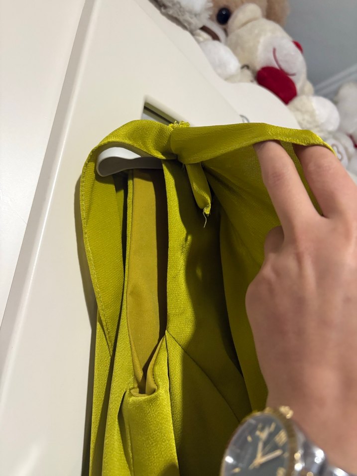 Sarı Parlak Drapeli Uzun Abiye Elbise - Görsel 2