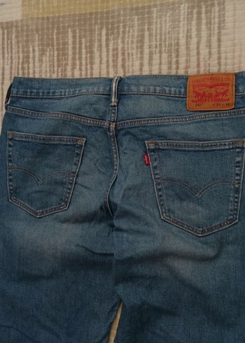 Levis 33