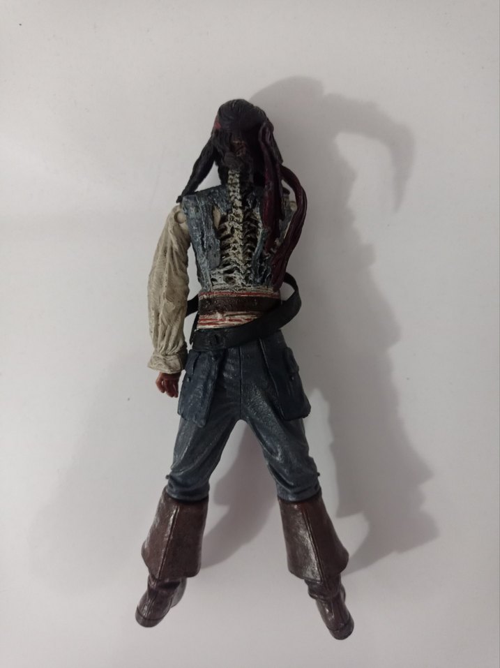 2004 NECA Karayip Korsanlar Zombie Jack Sparrof Figur - Görsel 3