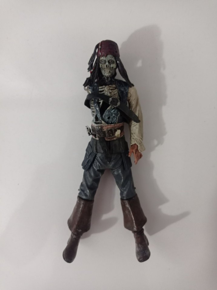 2004 NECA Karayip Korsanlar Zombie Jack Sparrof Figur - Görsel 2