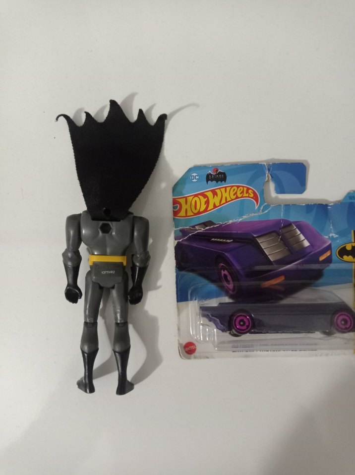 Gri Batman Oyuncak Figür ve Araba Seti - Görsel 2