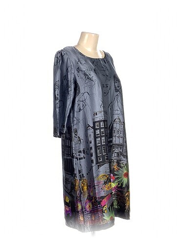 Desigual Desigual Kısa Elbise %70 İndirimli.