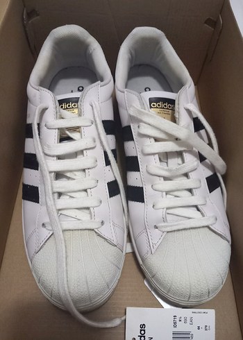 Adidas Beyaz Siyah Seritli Spor Ayakkabi