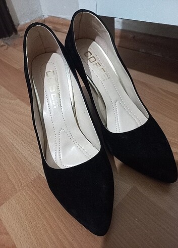 36 Beden Siyah süet 36 numara stiletto