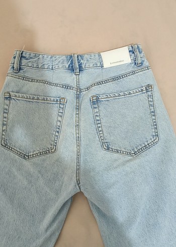 40 Beden mavi Renk Stradivarius D98 Jean açık mavi 40 beden