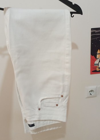 36 Beden beyaz Renk trendyolmilla beyaz mom Jean 36 beden