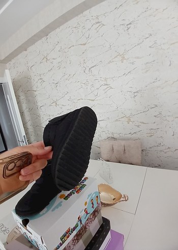 Siyah Tokalı Erkek Çocuk Botu - Görsel 4