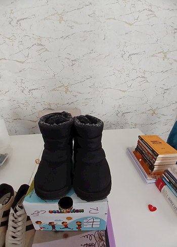 Siyah Tokalı Erkek Çocuk Botu - Görsel 2