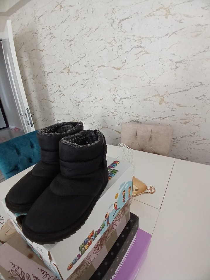 Siyah Tokalı Erkek Çocuk Botu - Görsel 3