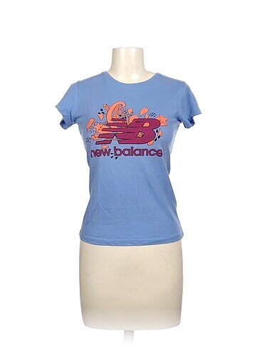 Diğer T-shirt %70 İndirimli.