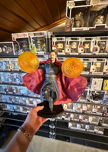 Crazy Toys Doctor Strange Marvel 1/6 Figürü - Görsel 2