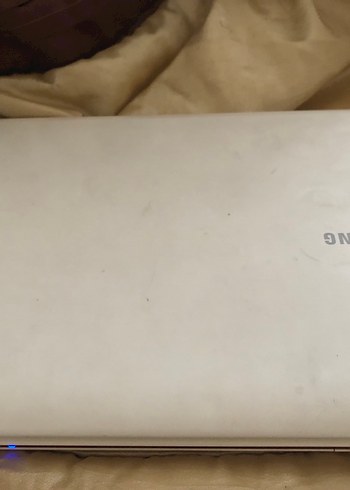 Beyaz Samsung Laptop - Görsel 3