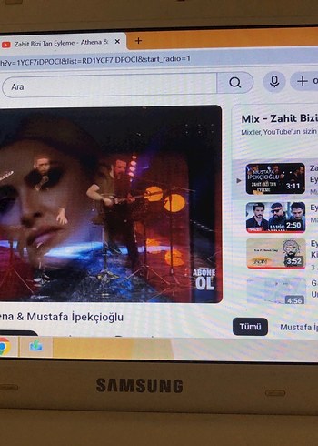 Beyaz Samsung Laptop - Görsel 4