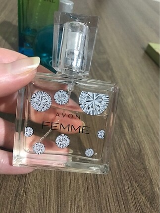 Avon 3 parfüm az kullanılmış