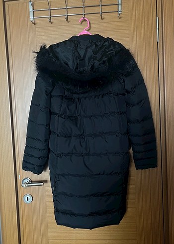 Kürk Detaylı Siyah Kadın Uzun Kışlık Mont - Görsel 2