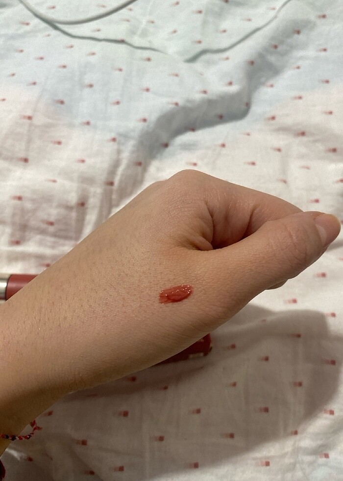 RARE BEAUTY LIP OIL SERENITY - Görsel 3