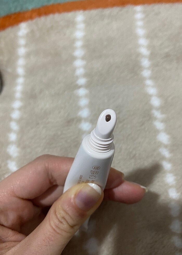 Rhode cinnamon roll lip tint - Görsel 3