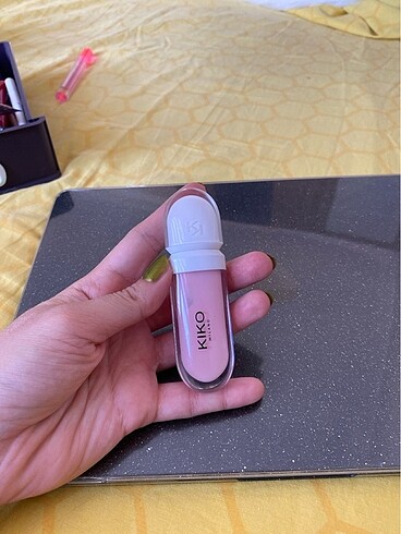 Kiko Lip gloss volume