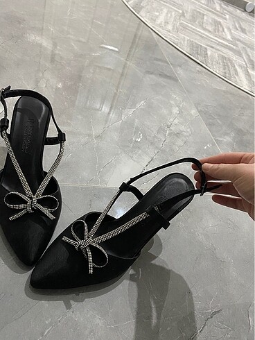 Kadin topuklu ayakkabı - Görsel 2
