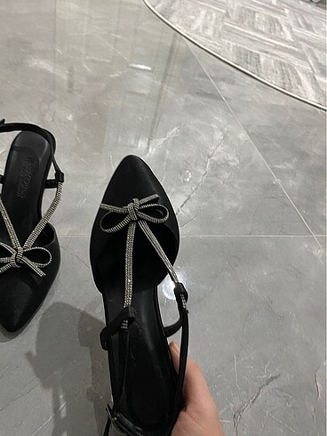 Kadin topuklu ayakkabı - Görsel 4