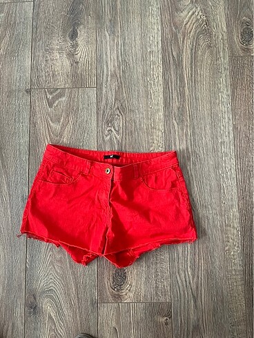 H&M Hm 36 beden kırmızı mini şort