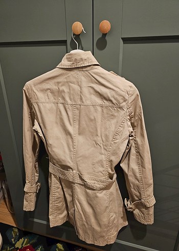 Düğmeli Bej Kadın Trençkot - Görsel 4