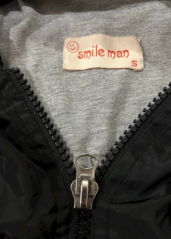 Siyah Kapüşonlu Uzun Yağmurluk - Görsel 3