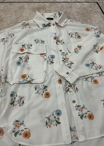 Çiçek Desenli Uzun Kollu Beyaz Gömlek - Görsel 2