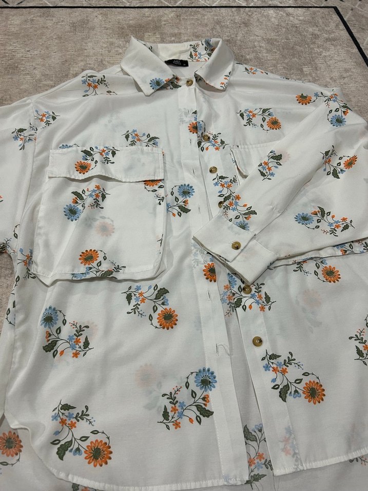 Çiçek Desenli Uzun Kollu Beyaz Gömlek - Görsel 2