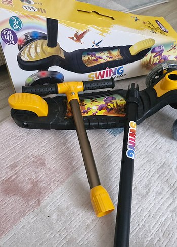 Renkli Sarı Çocuk Scooterı SWING